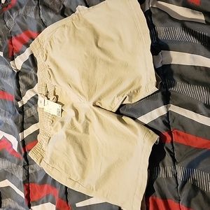 H&M Men's LG Khaki Shorts
